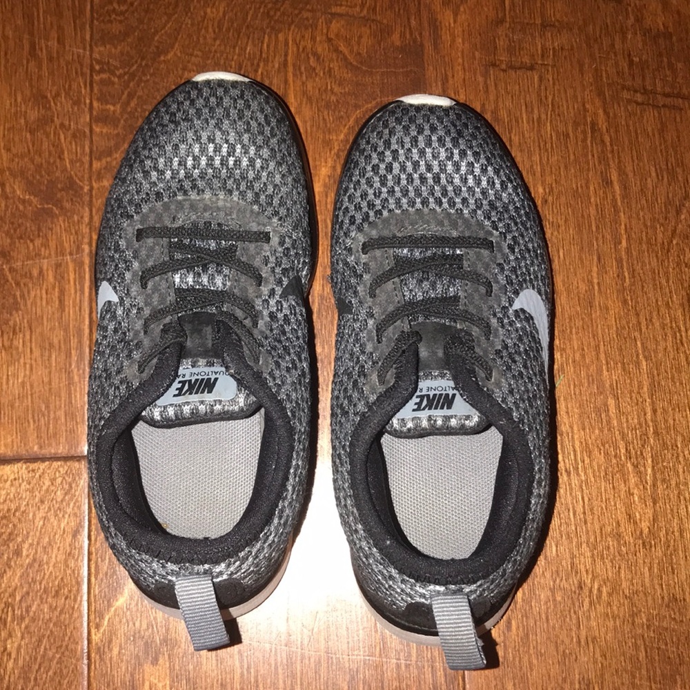 Nike shoes worn a few times size 10C